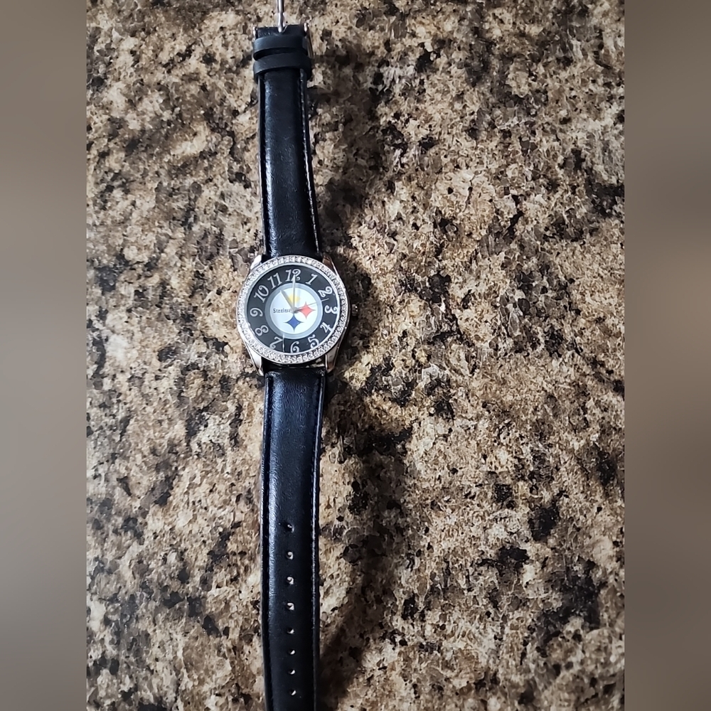 New Women's Pittsburgh Steelers Watch with Black Leather Band